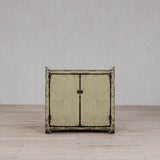 Small gloss cabinet