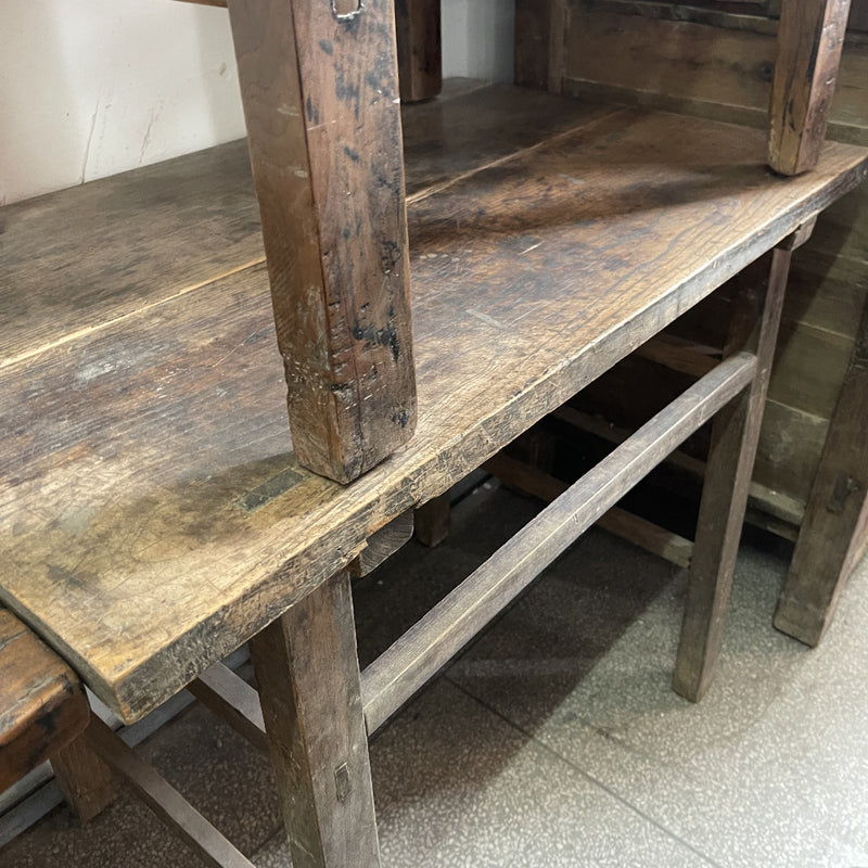 Elm Table