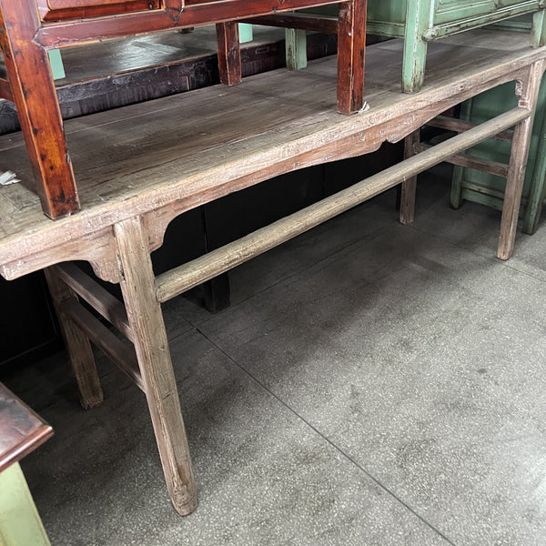 Elm Table