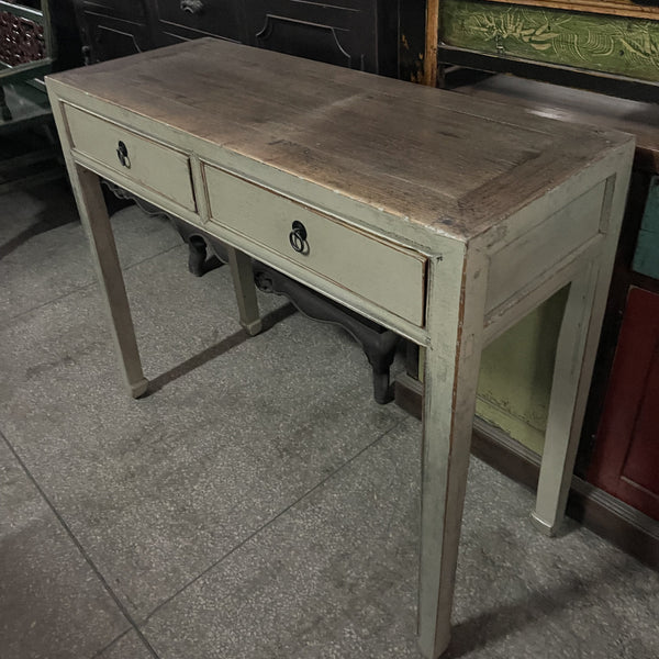 Elm Table