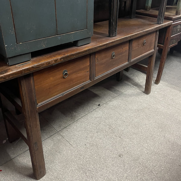 Elm Table
