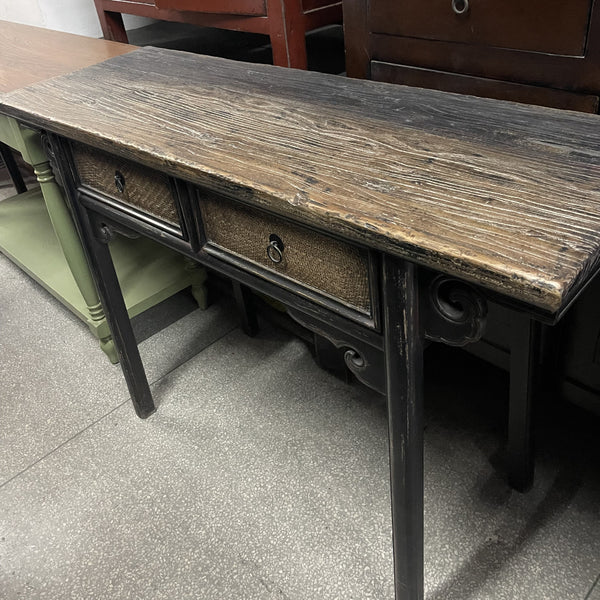 Elm Table