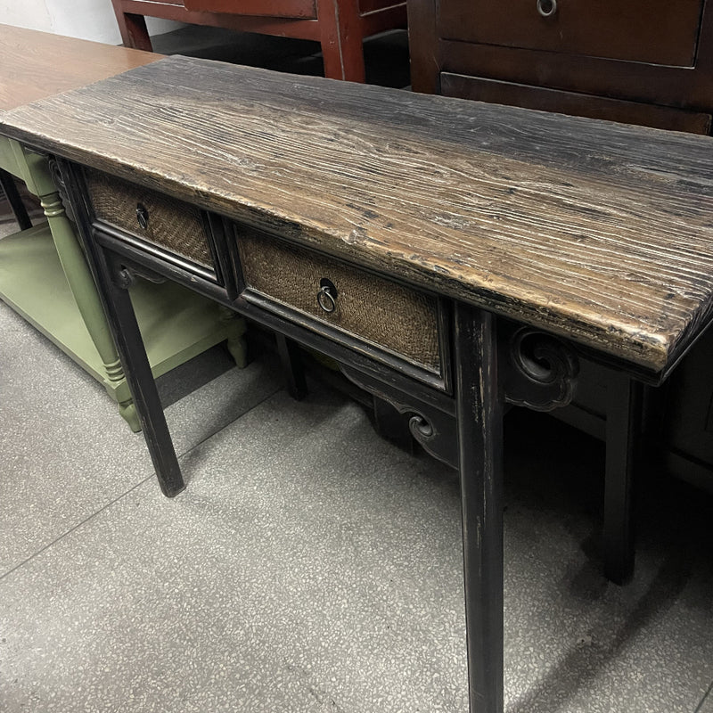 Elm Table