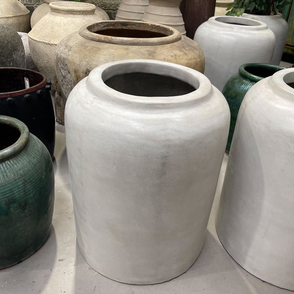 25424 XL Smooth Concrete Pot 550 x 550 x 700H