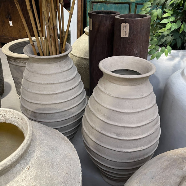 25444 Tall Terracotta Pot 350 x 350 x 800
