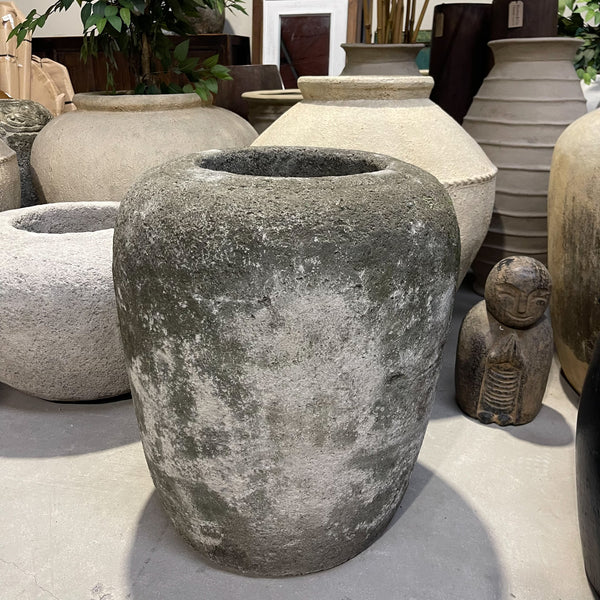 25463 Concrete Pot 550 x 500 x 600H