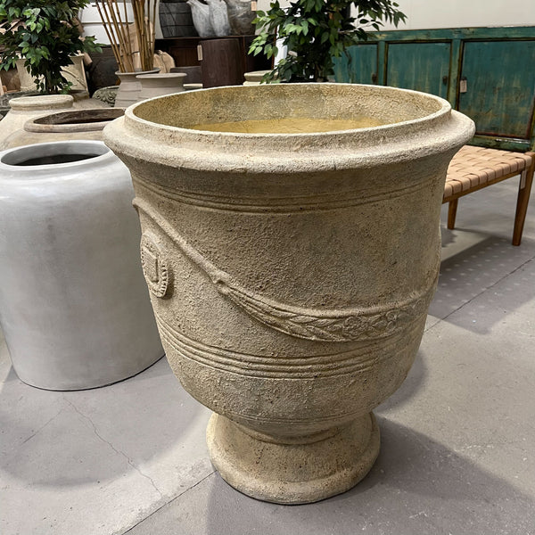 25422 XL Concrete Pot w Pattern 800 x 800 x 900H