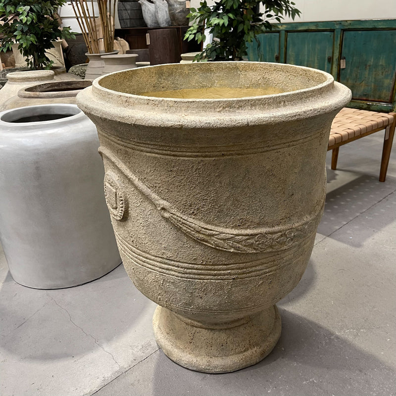 25422 XL Concrete Pot w Pattern 800 x 800 x 900H
