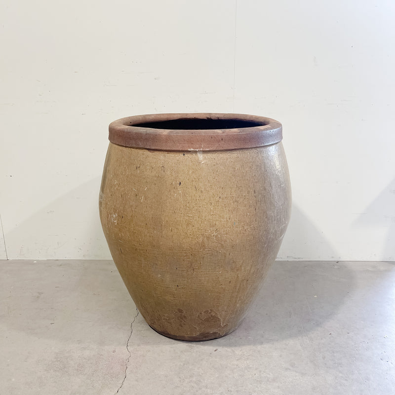 25298 Antique Pot 650 x 650 x 810H