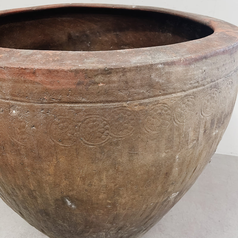 25296 Antique Pot 860 x 860 x 790H