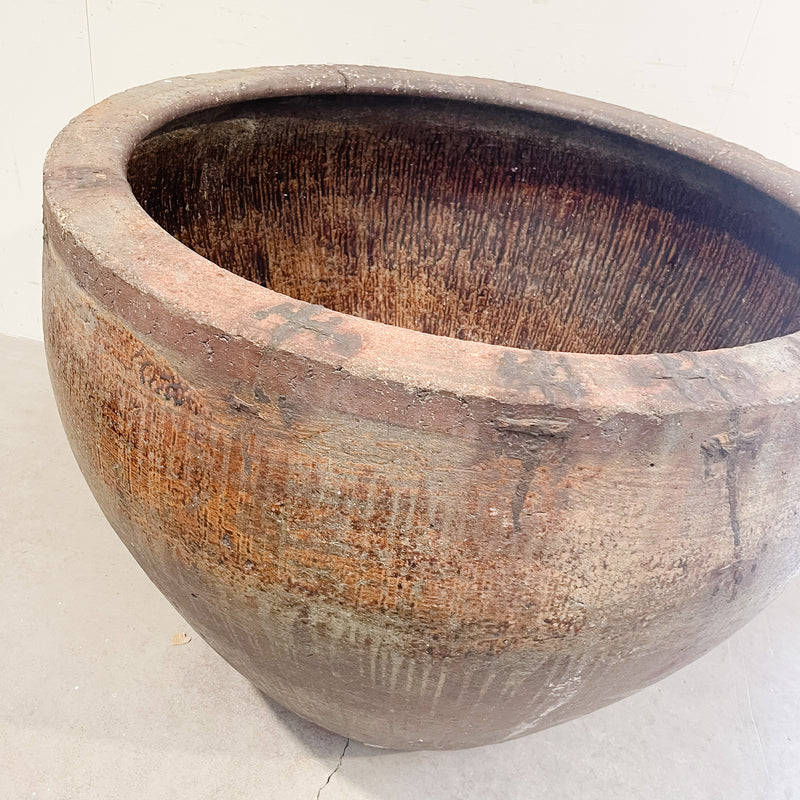 25295 Antique Pot 1020 x 1020 x 800H