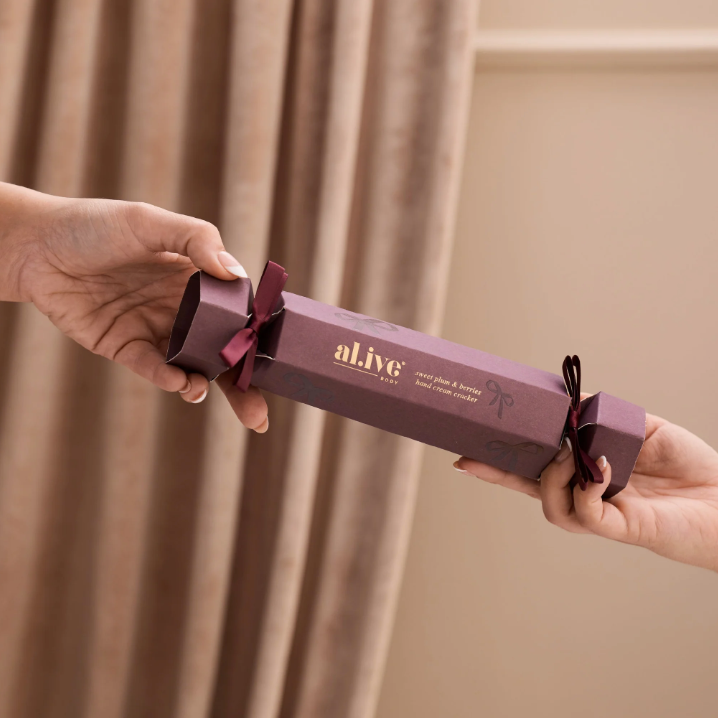 Al.ive Body - Xmas Cracker Hand Cream SWEET PLUM & BERRIES