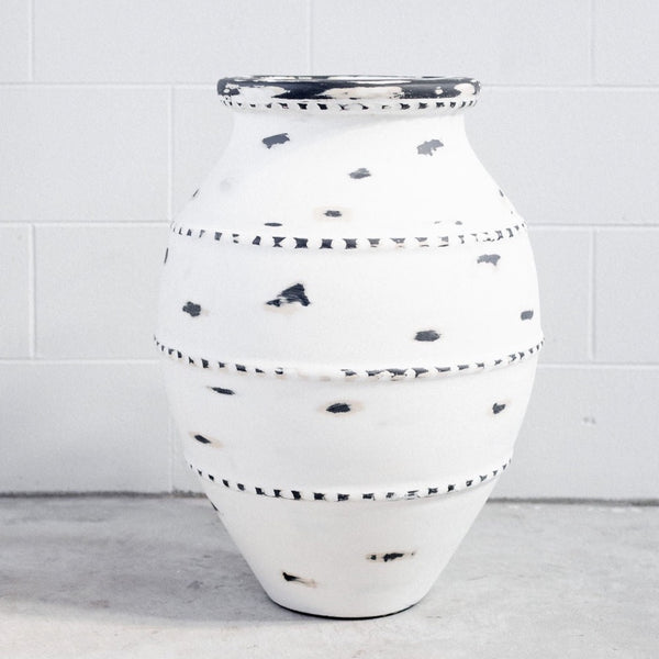 Aged Larger Planter WHITE