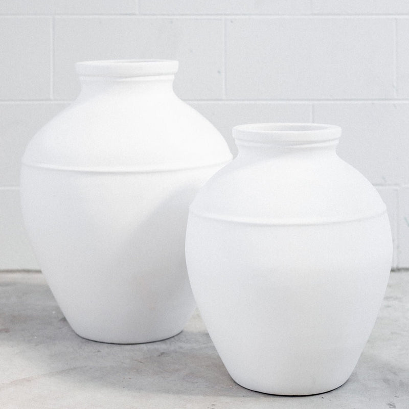 Milky White Vase One Rib LARGE